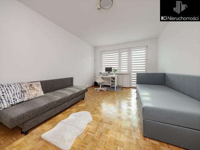 Mieszkanie 57 m² w Warszawie blisko metra z wynajętymi pokojami