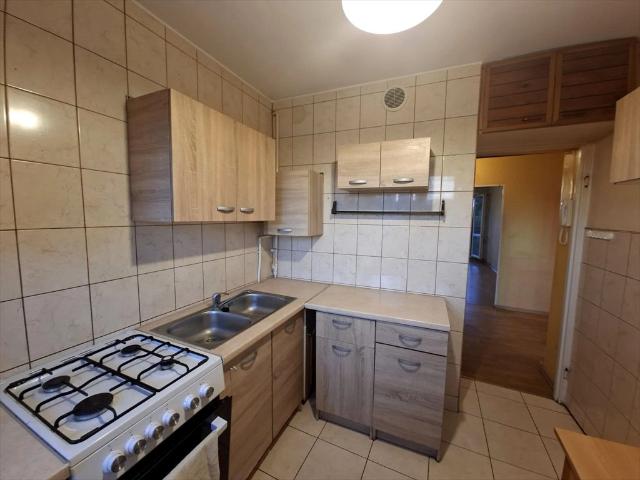 Na sprzedaż przestronne mieszkanie 58 m² z balkonem i miejscami postojowymi