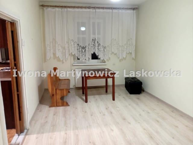 Mieszkanie 62 m² z kominkiem w centrum Ścinawy polecam
