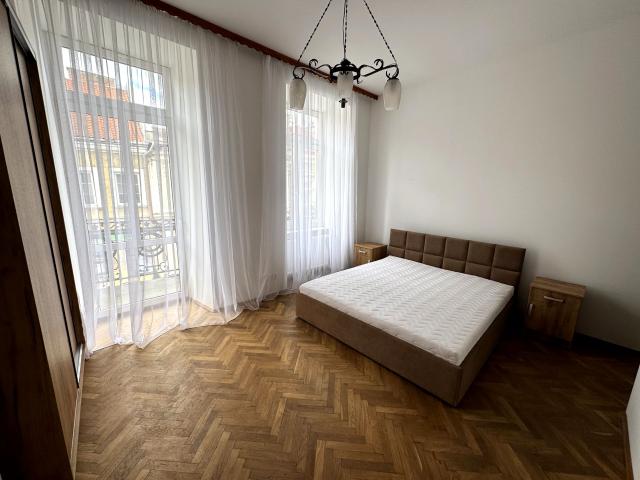 Mieszkanie 80 m² z oddzielną kuchnią na wynajem Jarosław, I