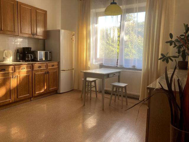 Mieszkanie 95 m² z oddzielną kuchnią na wynajem Brwinów