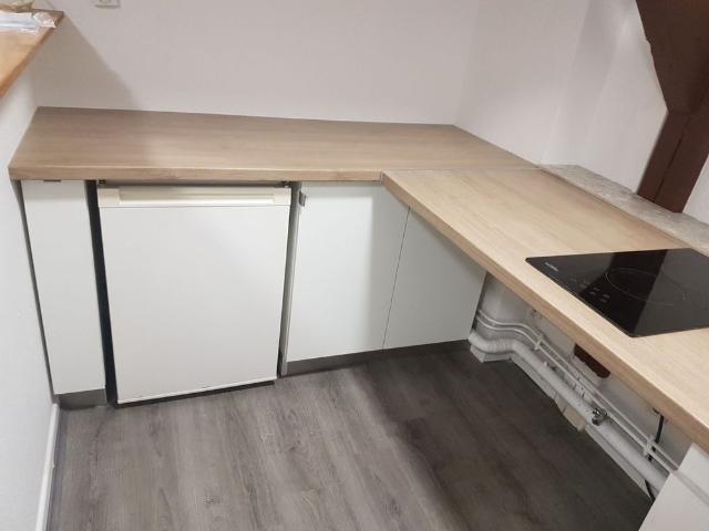 Mignon F1 de 30m2 non meublé dernier étage