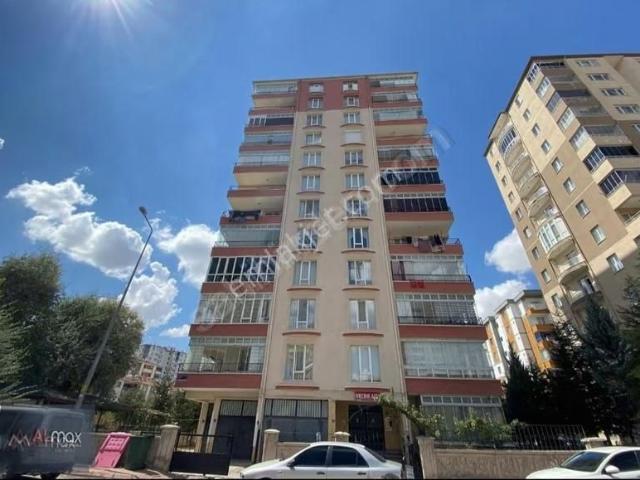 Mihtatpaşa Mahlesinde 3+1 Satlık Kombili Daire