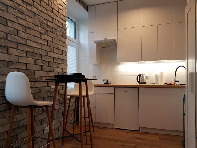 Mikrokawalerka 15 m² z aneksem kuchennym na wynajem Łódź, Śródmieście