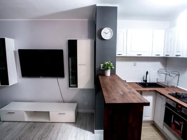 Mikrokawalerka 24 m² z kuchnią z oknem na wynajem ul. Plantowa, Pruszków