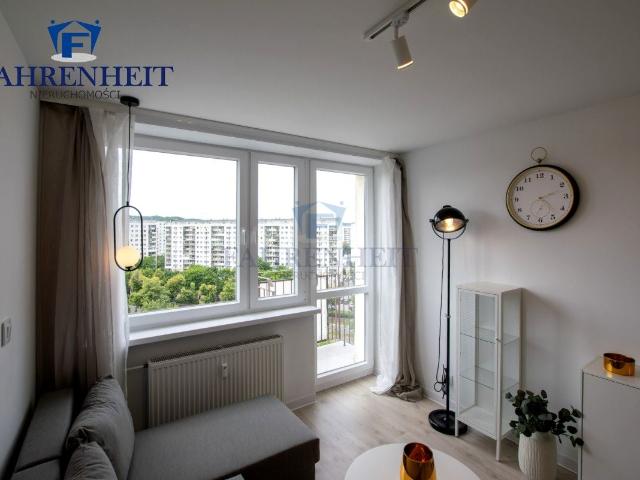 Mikrokawalerka w bloku mieszkalnym 24,50 m² nad morzem na wynajem Gdańsk, Żabianka