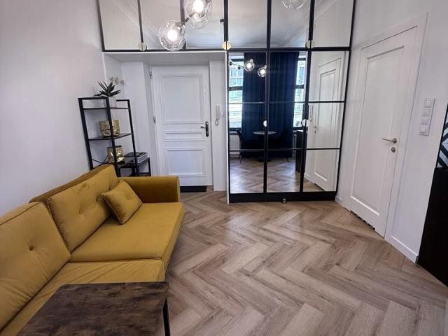 Mikrokawalerka kawalerka z kuchnią z oknem 23 m² na wynajem Łódź, Śródmieście