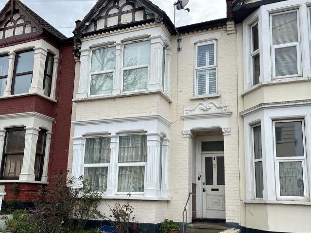 Milton Avenue, Westcliff On Sea SS0, 3 bed flat to rent, £1,250 pcm | PrimeLocation