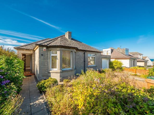 Milton Drive, Edinburgh, EH15 3 bed bungalow to rent £2,200 pcm £508 pw