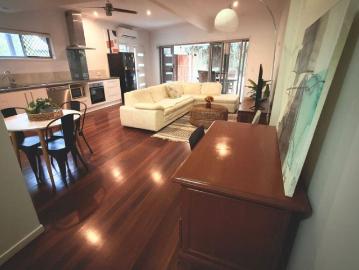 Milton fully furnished or unfurnished town house