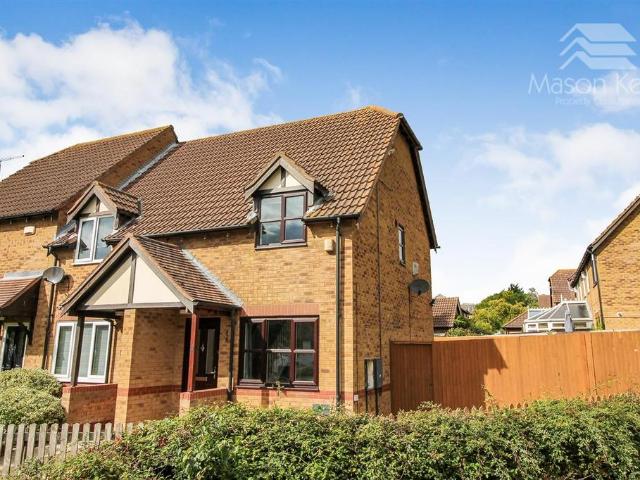 Milton Keynes MK7 2 bed end of terrace house to rent £1,400 pcm £323 pw