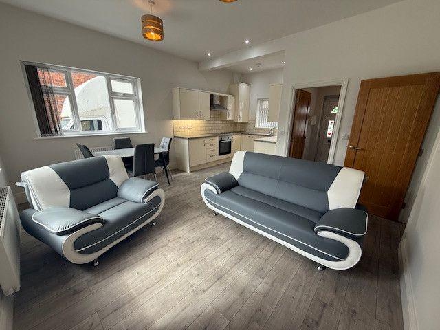 Milton House, Binningtons Gardens, Hull, North Humberside HU10, 1 bed flat to rent, £850 pcm | PrimeLocation