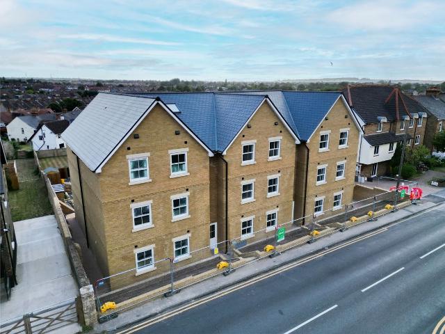 Milton Mount, Old Road East, Gravesend, Kent DA12, 2 bed flat to rent, £1,575 pcm | PrimeLocation