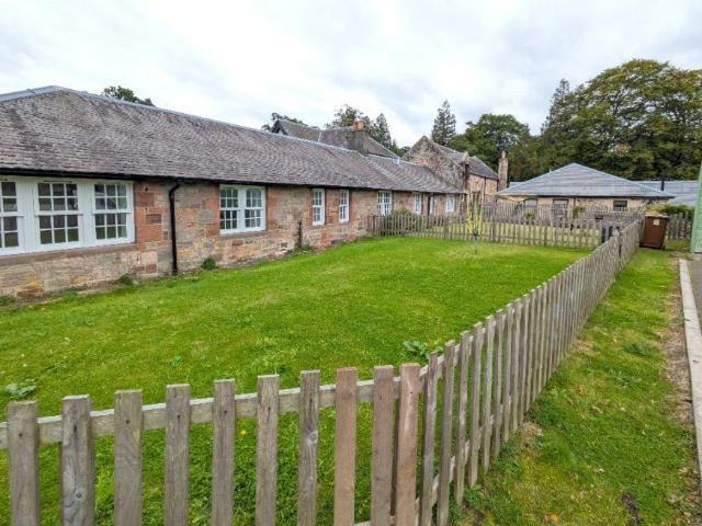 Milton Mill, Penicuik, Midlothian, EH26 2 bed cottage to rent £1,125 pcm £260 pw