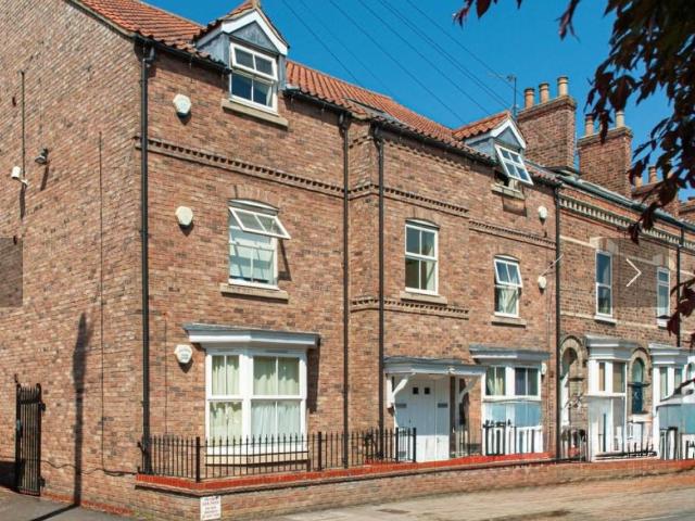 Milton Street, York YO10, 2 bed flat to rent, £1,295 pcm | PrimeLocation