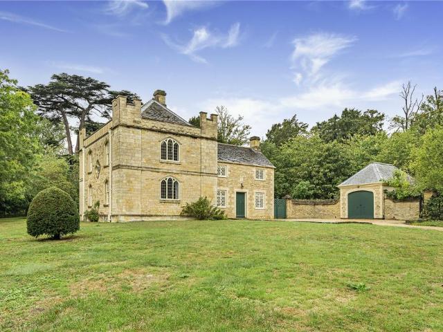 Milton Park, Peterborough PE6 3 bed detached house to rent £2,000 pcm £462 pw
