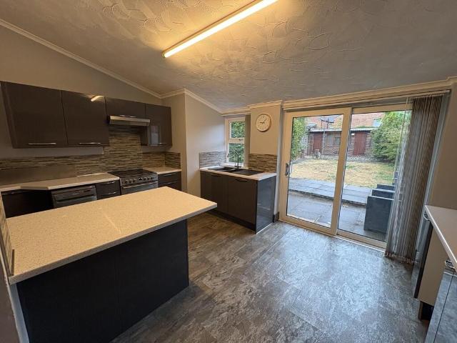 Milton Road 3 bed terraced house to rent £1,950 pcm £450 pw