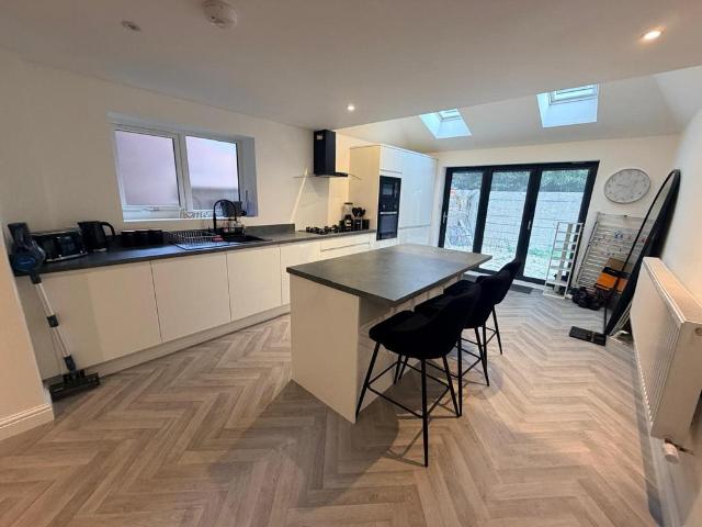 Milton Road, Audenshaw, 4 bed terraced house to rent £1,450 pcm £335 pw