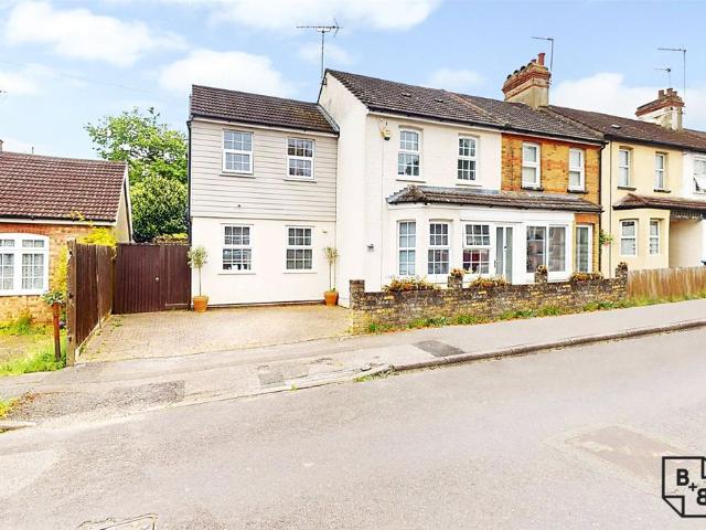 Milton Road, Caterham CR3, 5 bed end terrace house to rent, £2,600 pcm | PrimeLocation