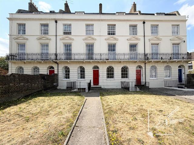 Milton Road, Gravesend DA12, 1 bed flat to rent, £900 pcm | PrimeLocation