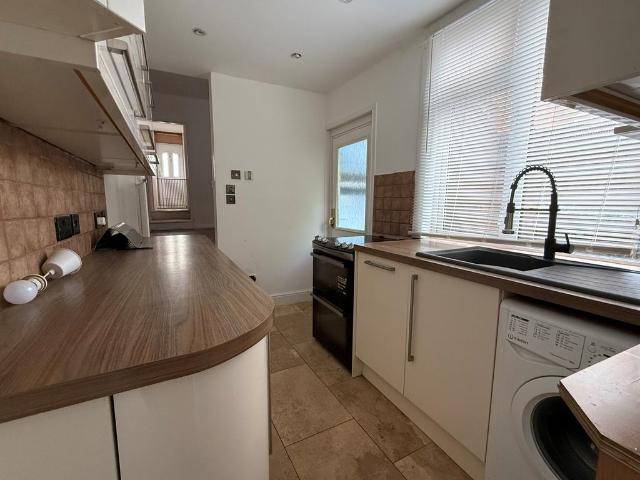 Milton Road, Luton, LU1 3 bed house to rent £1,650 pcm £381 pw