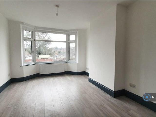 Milton Road, Luton, LU1 3 bed terraced house to rent £1,850 pcm £427 pw