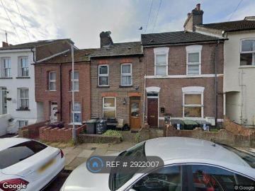 Milton Road, Luton LU1, 4 bed terraced house to rent, £1,900 pcm | PrimeLocation