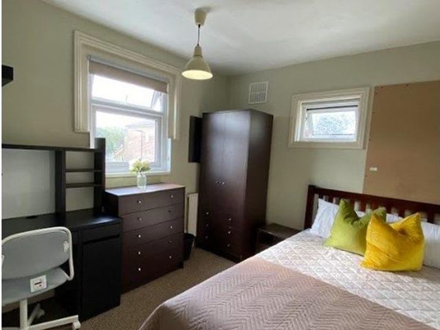 Milton Road, Southampton SO15, 3 bed flat to rent, £1,900 pcm | PrimeLocation