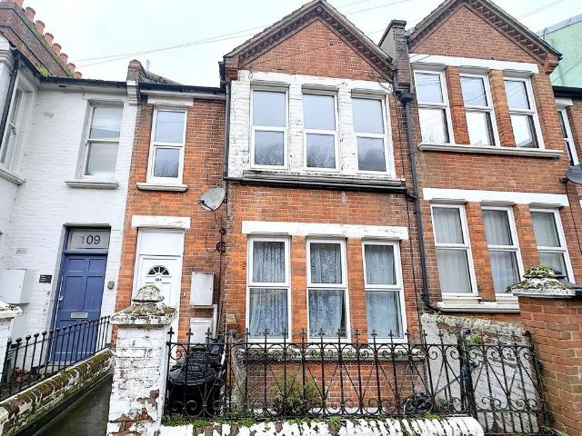 Milward Road, Hastings, TN34 2 bed maisonette to rent £975 pcm £225 pw