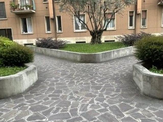 milan, Lombardy 20162