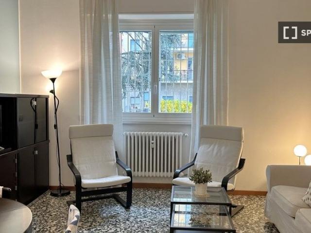 milan, Lombardy 20137