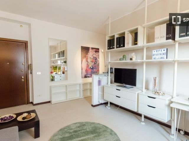 milan, Lombardy 20900