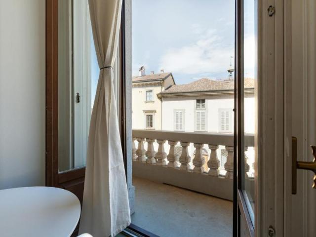 Milan Milan 20123 105655300