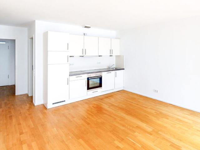 MILANEO: Moderne 2 Zimmer Wohnung mit Loggia