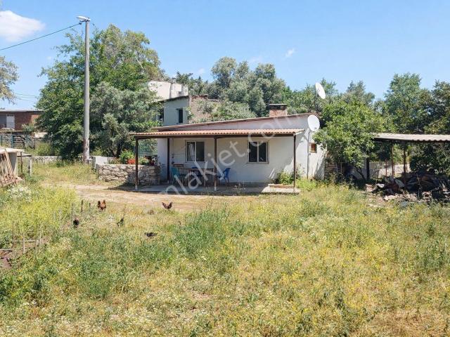 Milas Beyciler Köy İçi İmarlı 1.500m² Arsa Üzerinde Tek Katlı Ev