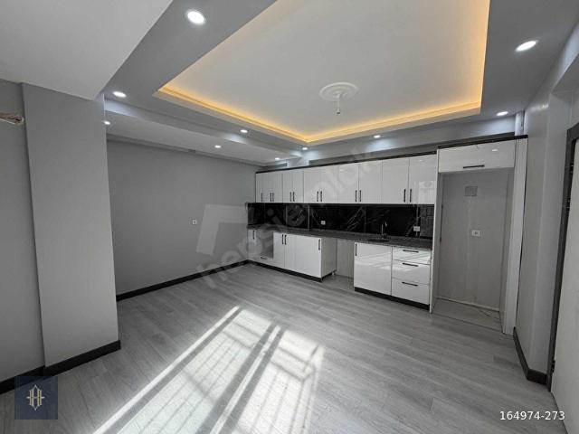 Milas Çevreyolu'nda Satılık 2+1 Daire Harmaya Real Estate