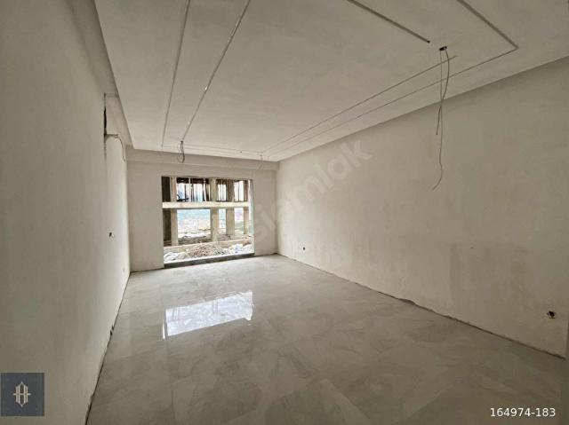 Milas İsmetpaşa'da Havuzlu Site İçerisinde Satılık 2+1 Daire