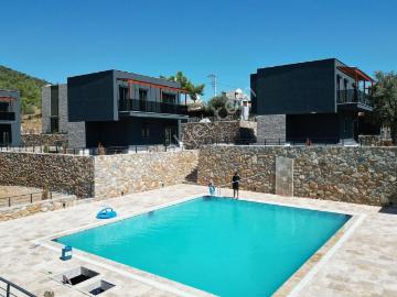 Milas Kıyıkışlacık'ta Kiralık 3+1 Villa Denize 150 Metre