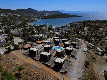Milas Kıyıkışlacık'ta Satılık Denize 150 Metre 3+1 4+1 Villa