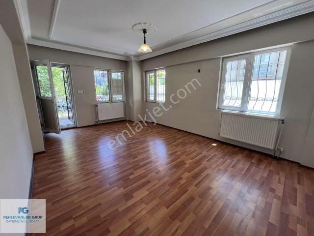 Milas Menteşe Caddesi'nde Merkezi Doğalgazlı Kiralık 3+1 Daire