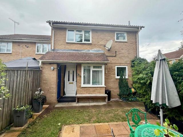 Milburn Drive, Yiewsley, West Drayton UB7, 1 bed terraced house to rent, £1,400 pcm | PrimeLocation