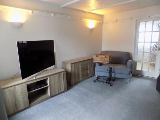 Milburn Grove, Bingham, NG13