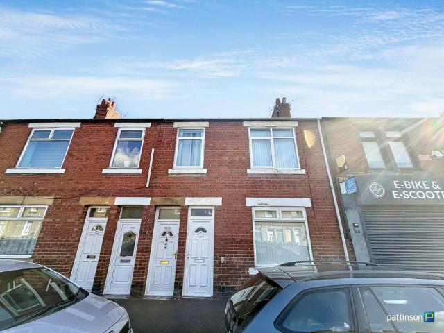 Milburn Road, Ashington. 2 bed flat to rent £595 pcm £137 pw