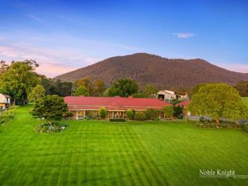 Badger Creek, Yarra Ranges, Victoria - Equipped kitchen