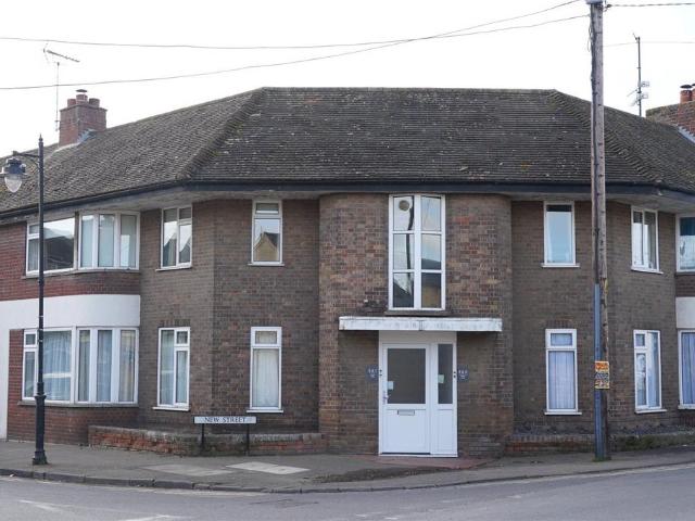 Milden Lodge, Queensway, Mildenhall. 2 bed apartment to rent £1,250 pcm £288 pw