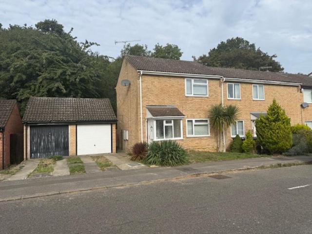 Milden Road, Ipswich IP2 2 bed terraced house to rent £1,150 pcm £265 pw