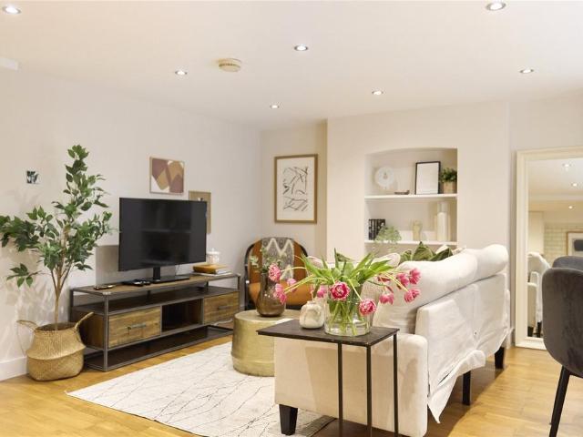 Mildenhall Road, Clapton, London, E5 1 bed flat to rent £2,990 pcm £690 pw