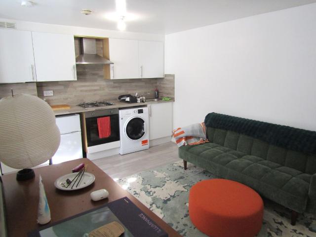 Mildenhall Road, London E5, 1 bed flat to rent, £1,625 pcm | PrimeLocation