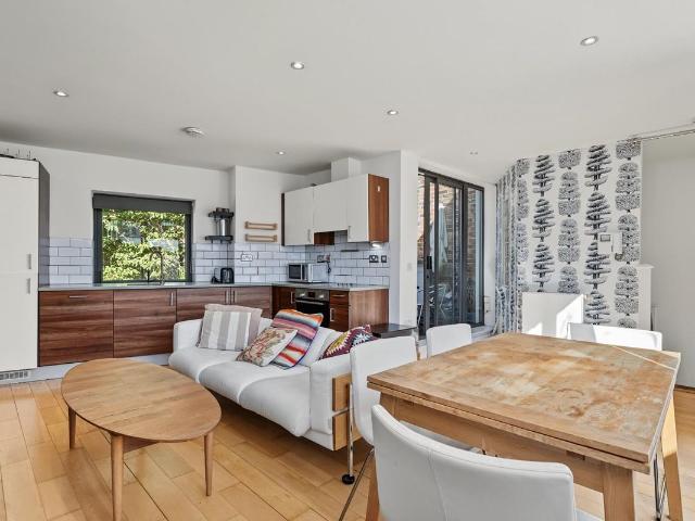 Mildmay Grove North, London N1, 2 bed maisonette to rent, £3,295 pcm | PrimeLocation