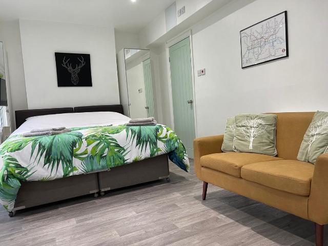 Mildmay Road, London N1, Studio to rent, £1,475 pcm | PrimeLocation